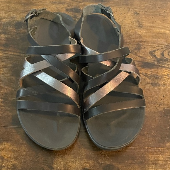 OluKai Shoes - OLUKAI Awe Awe Women's Size 9W US Black Silver Leather Buckle